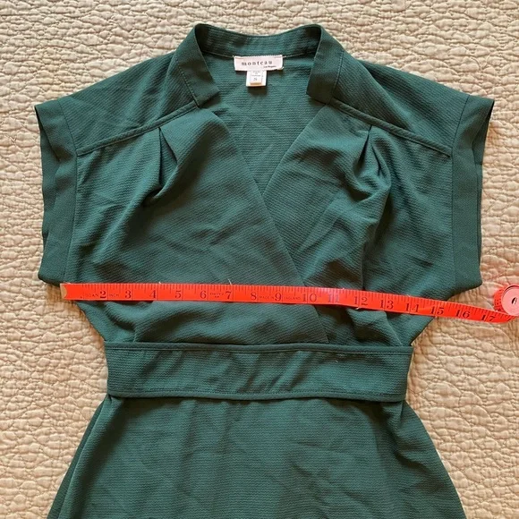 🎉 3/$15 Green Monteau Capsleeve Dress S - Picture 5 of 9